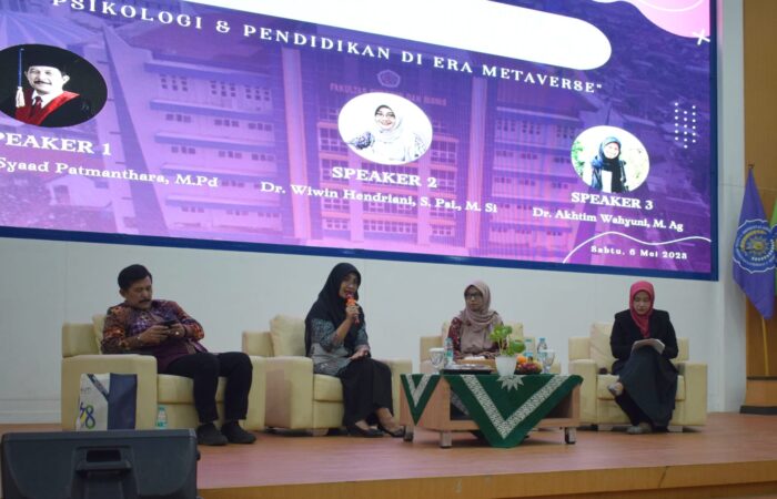 Dunia Pendidikan Era Metaverse, FPIP Umsida Edukasi Mahasiwa dalam Seminar Nasional