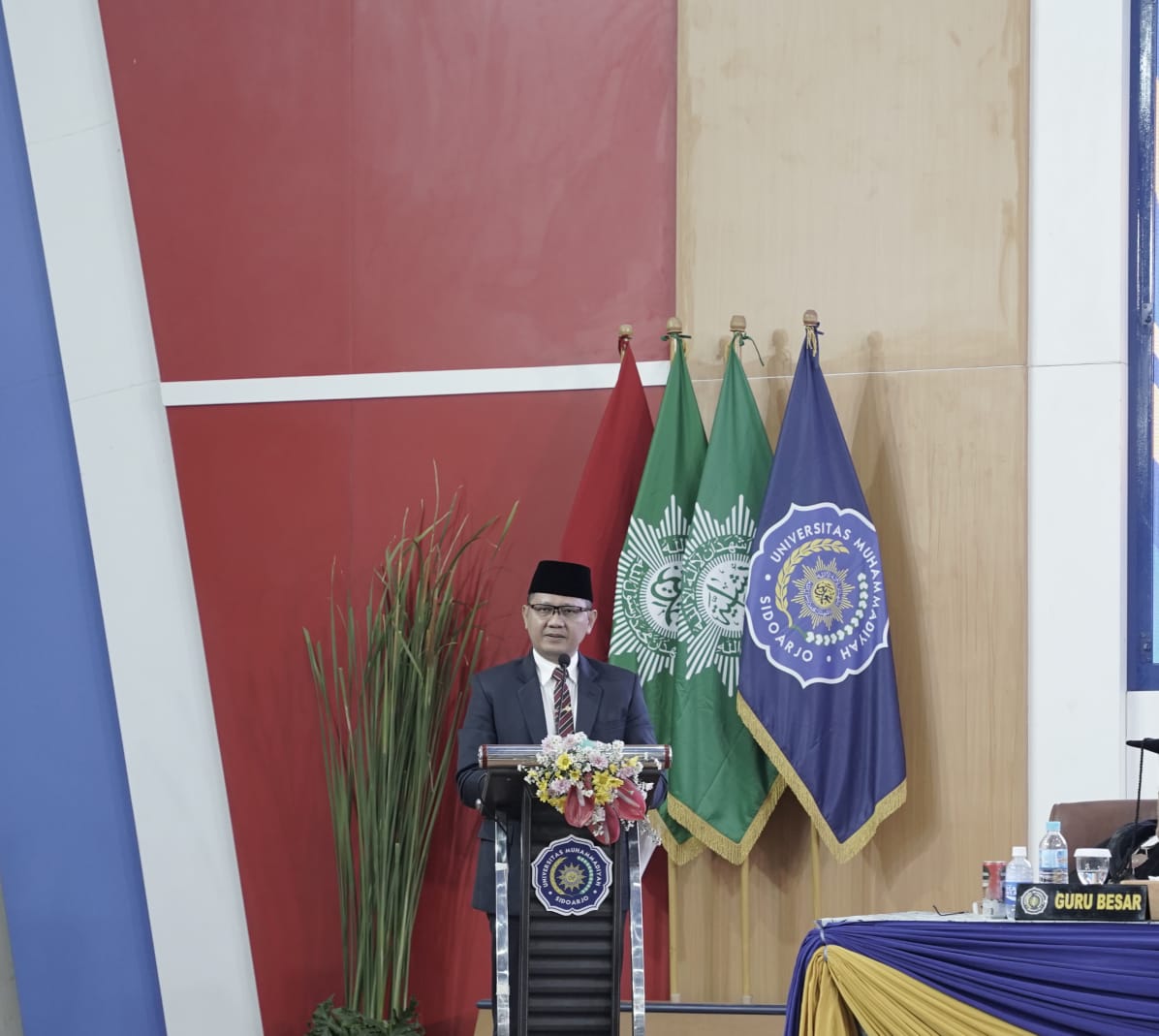 Kepala Dinas Pendidikan Pemprov Jatim Wakili Gubernur Jatim Hadiri Wisuda Ke-41 Umsida