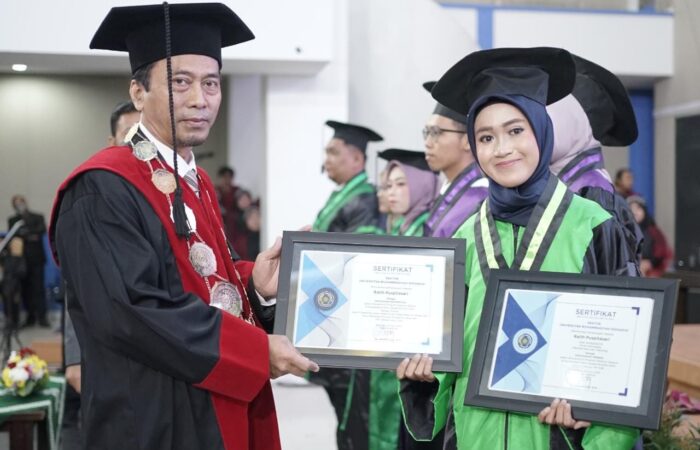 Lulus 3,5 Tahun, Ini Cerita Wisudawan Terbaik Prodi Informatika