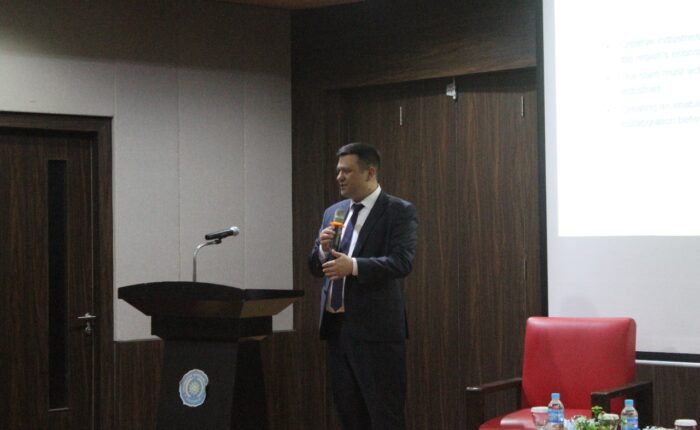guest lecture bahas industri kreatif