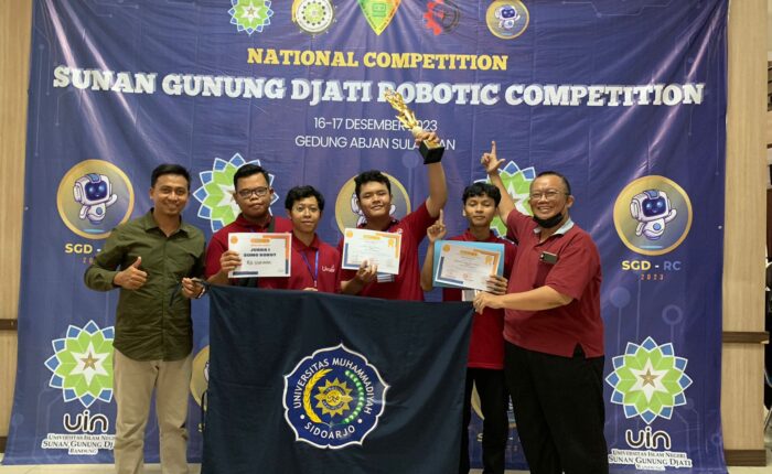 Umsida juara lomba robotik nasional