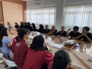 FGD Mahasiswa Umsida dan UM Malaysia Berhasil Tumbuhkan Rasa Toleransi Keanekaragaman Budaya