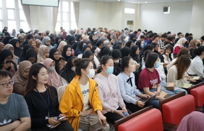16 Mahasiswa Universiti Malaya Kunjungi Umsida Ikuti Kegiatan International Student Exchange
