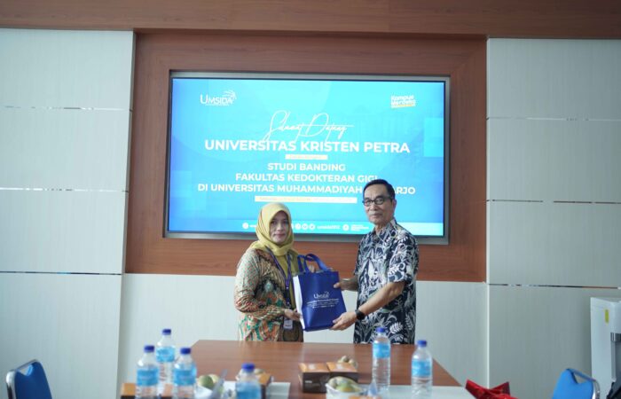 studi banding UK Petra dan Umsida