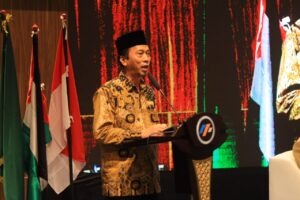 Rektor Umsida Hadiri Purnawiyata SMK Mutia dan Sampaikan Rasa Bangganya