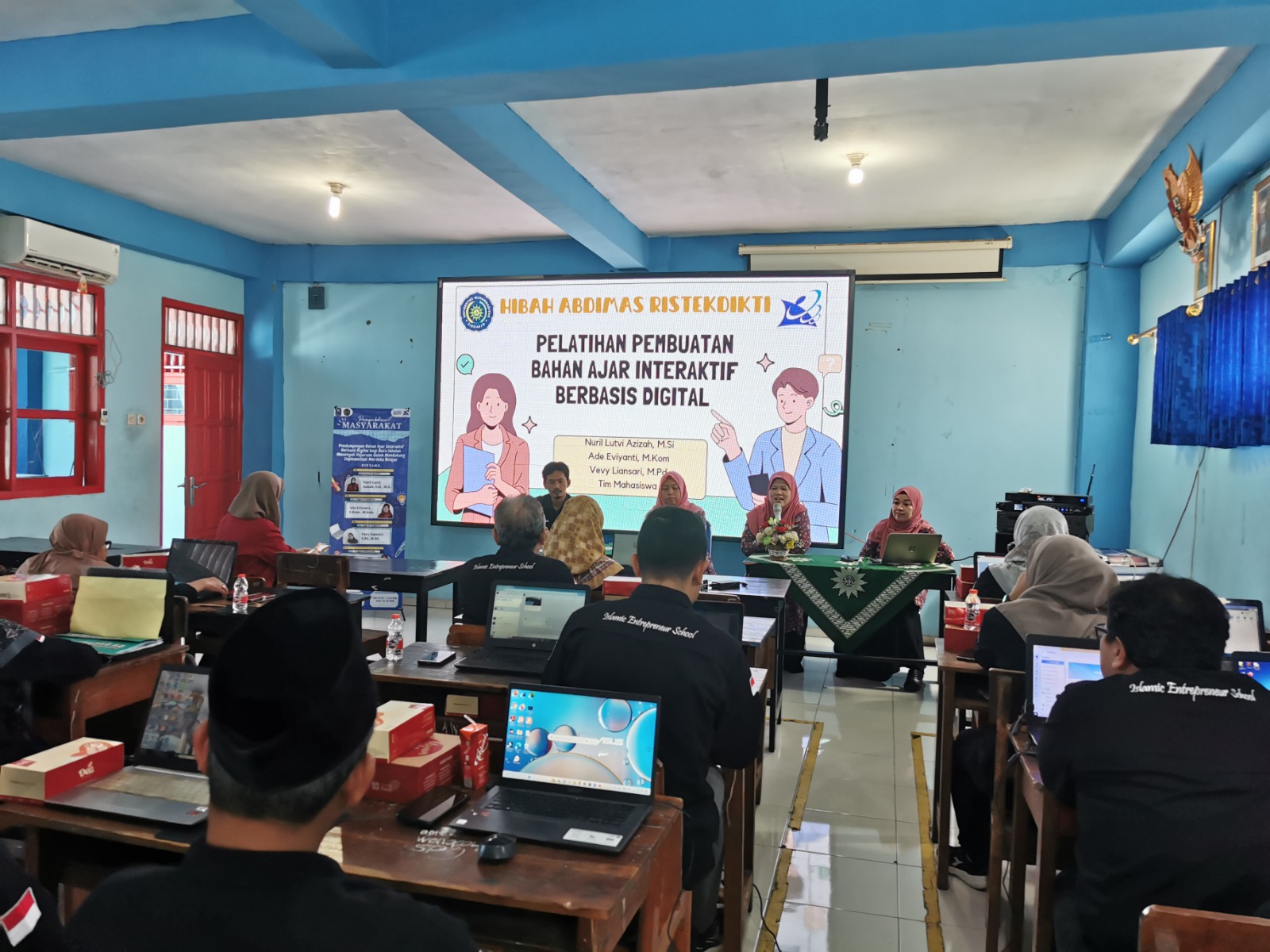 Dari Konvensional ke Digital: Umsida Tingkatkan Kualitas Pendidikan di SMK Muhammadiyah 2 Taman