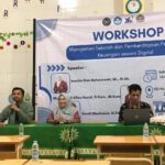 Transformasi Digital dalam Pengelolaan Keuangan: Umsida Latih SD Muhammadiyah 2 Krian Implementasi E-Payment