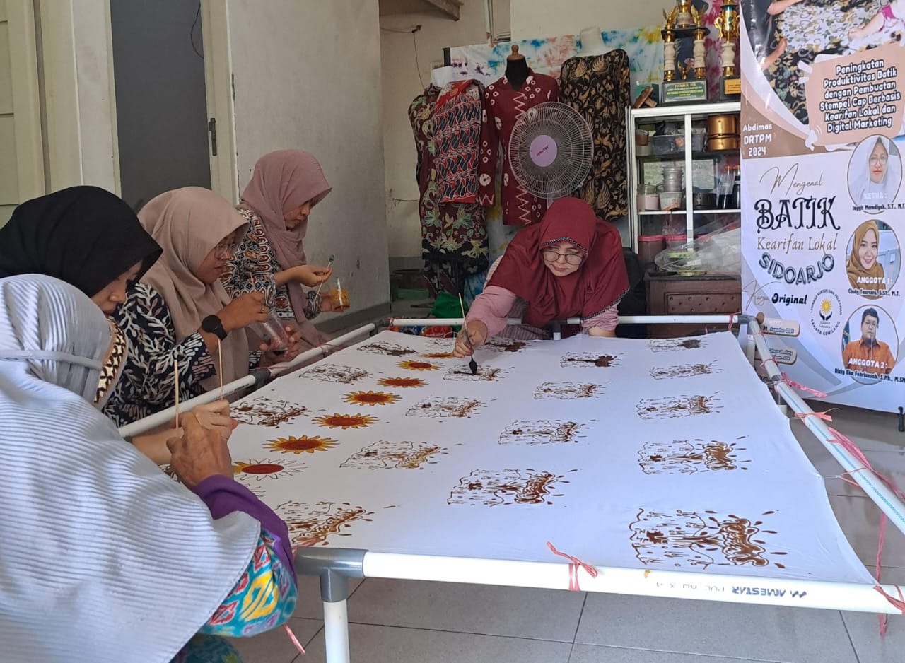 Efisiensi Produksi Gunakan Cap Batik