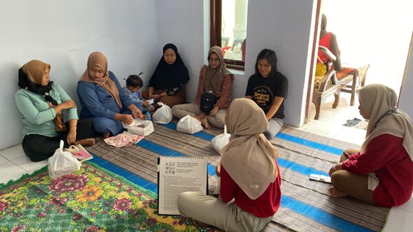 Dukung Kesehatan Ibu Hamil, KKN-T 5 Umsida buat Kelas Hamil