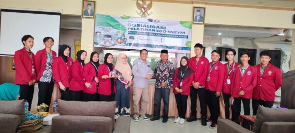 Edukasi Pembuatan Eco Enzym, KKN-T 26 Umsida Selamatkan Lingkungan