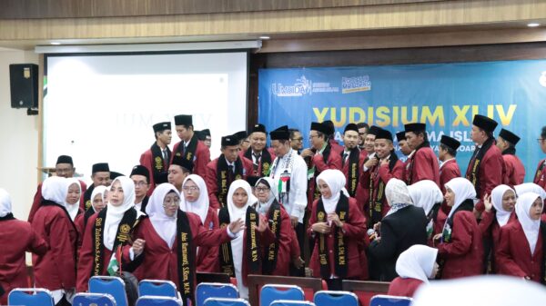 Kehangatan Solidaritas Palestina di Tengah Yudisium 44 FAI Umsida