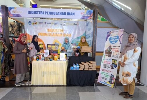 Produk UMKM Mitra Umsida Borong Perhatian INDOVEC 2024