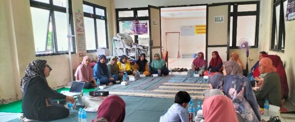 Empowering Womenpreneur: Umsida Dorong Pemberdayaan Ibu Rumah Tangga Rusunawa Pucang