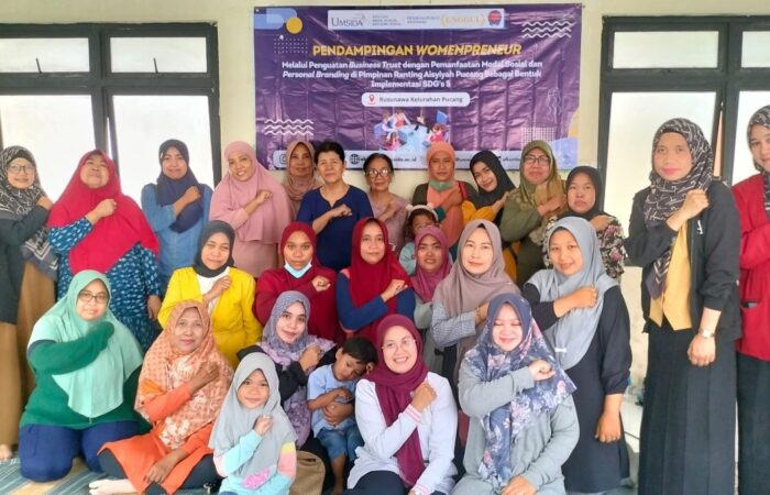 Empowering Womenpreneur: Umsida Dorong Pemberdayaan Ibu Rumah Tangga Rusunawa Pucang