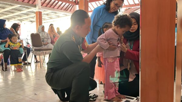 Mencuci Tangan, Kebiasaan Kecil Ini Jadi Senjata Jitu KKN-P 34 Melawan Stunting