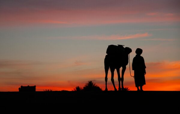 isra miraj perjalanan antar ruang dan waktu unsplash