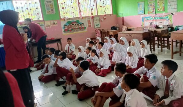 SDN Padi edukasi tentang menabung dan anti bullying 3