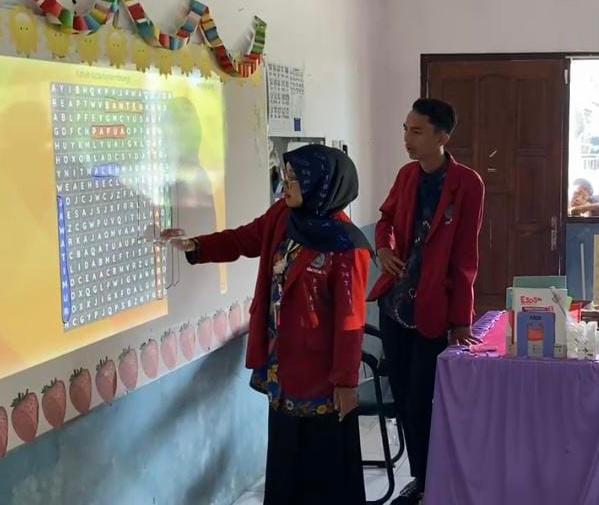 Belajar Makin Seru! KKN-P 30 Umsida Gunakan Wordwall untuk Pembelajaran Interaktif