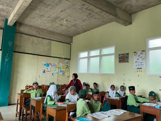 pendidikan desa Sekarmojo 4