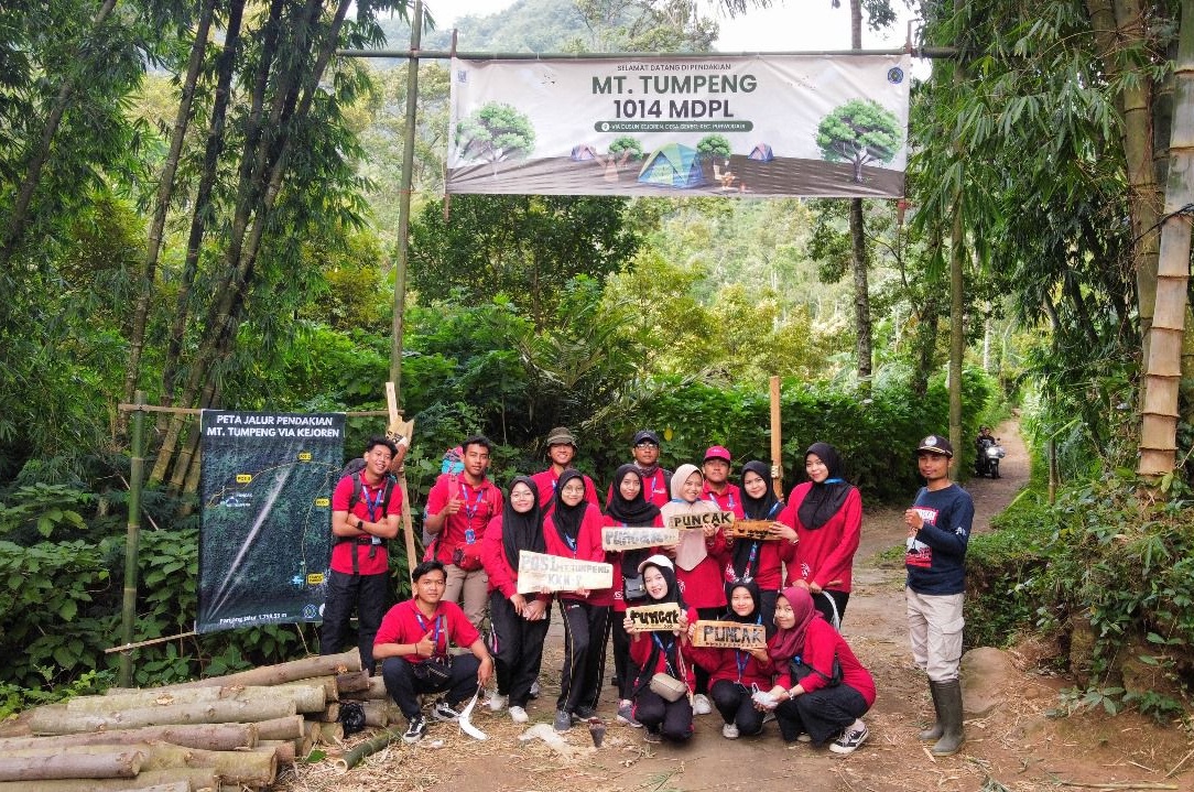 wisata gunung tumpeng