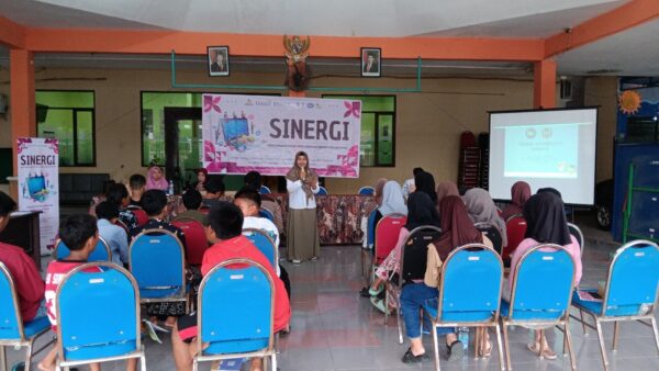 Umsida Gandeng Remaja Desa Wujudkan Komunitas Sadar Kesehatan Mental