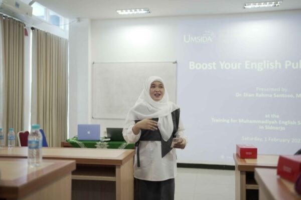 Lupa Kata Saat Pidato Bahasa Inggris? Dosen Umsida Kini Punya Strategi Circumlocution