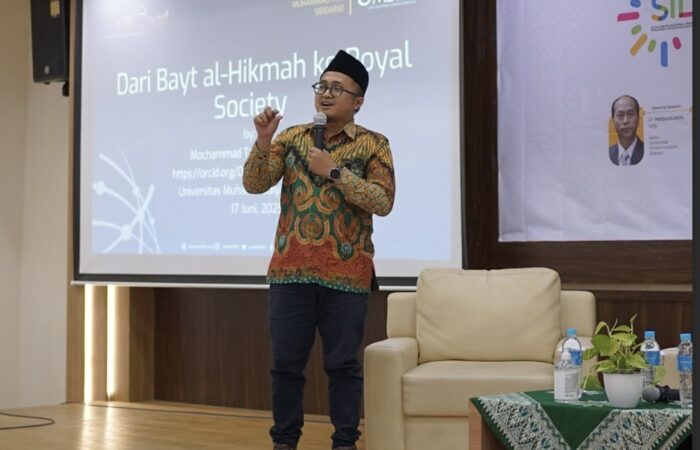 peran pustakawan dalam perpustakaan 4