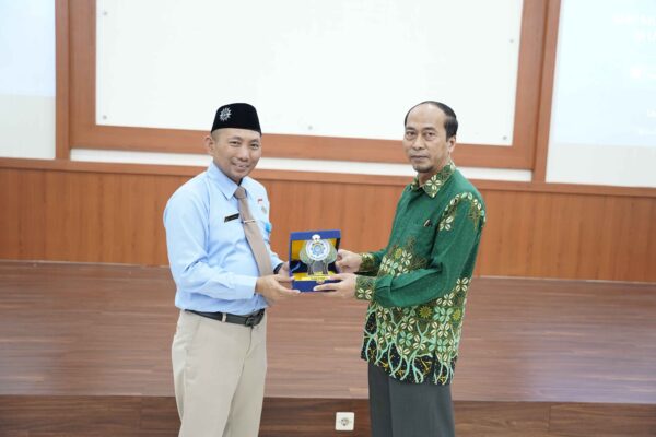 SMP Muhammadiyah Plus Salatiga ke Umsida 3