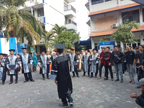selebrasi kelulusan FST Umsida