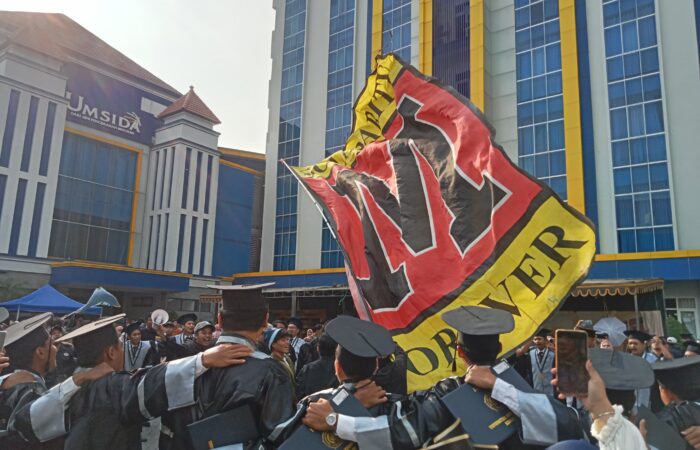 selebrasi kelulusan FST Umsida