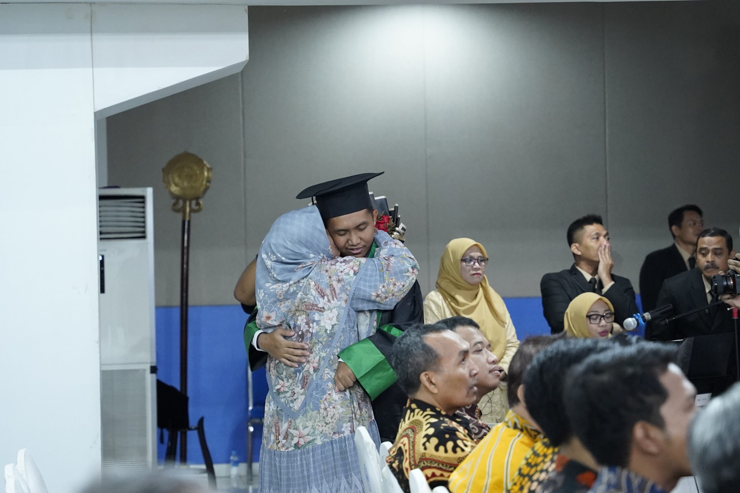 wisudawan berprestasi Umsida 2