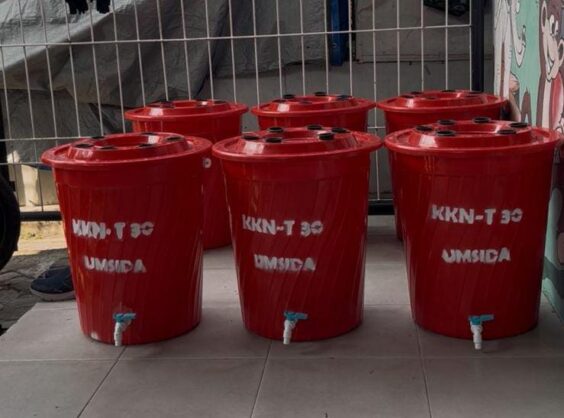 sistem akuaponik KKN-T 30