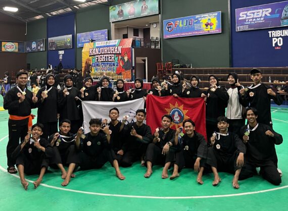 mahasiswa Umsida raih 2 medali pencak silat