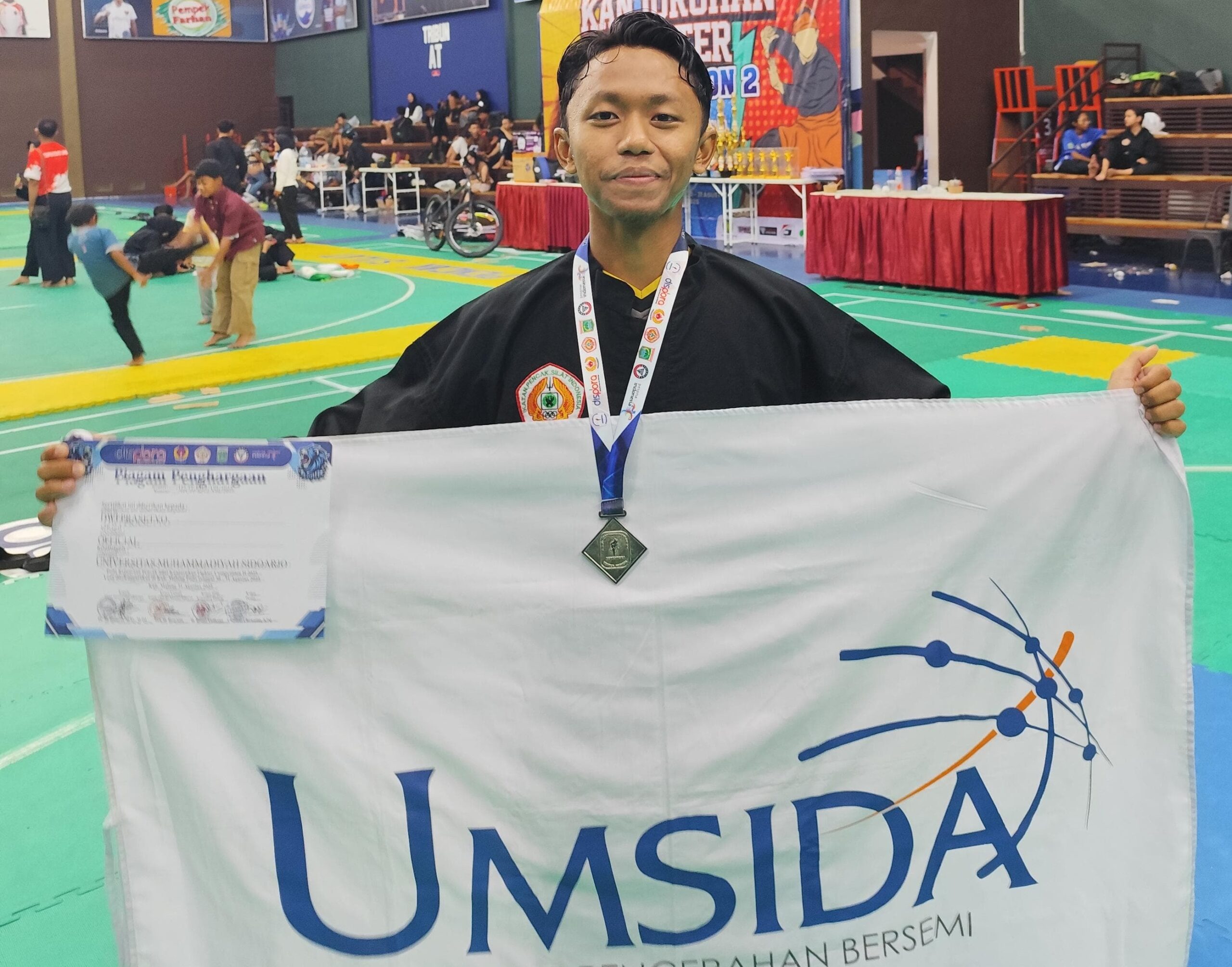 mahasiswa atlet pencak silat Umsida
