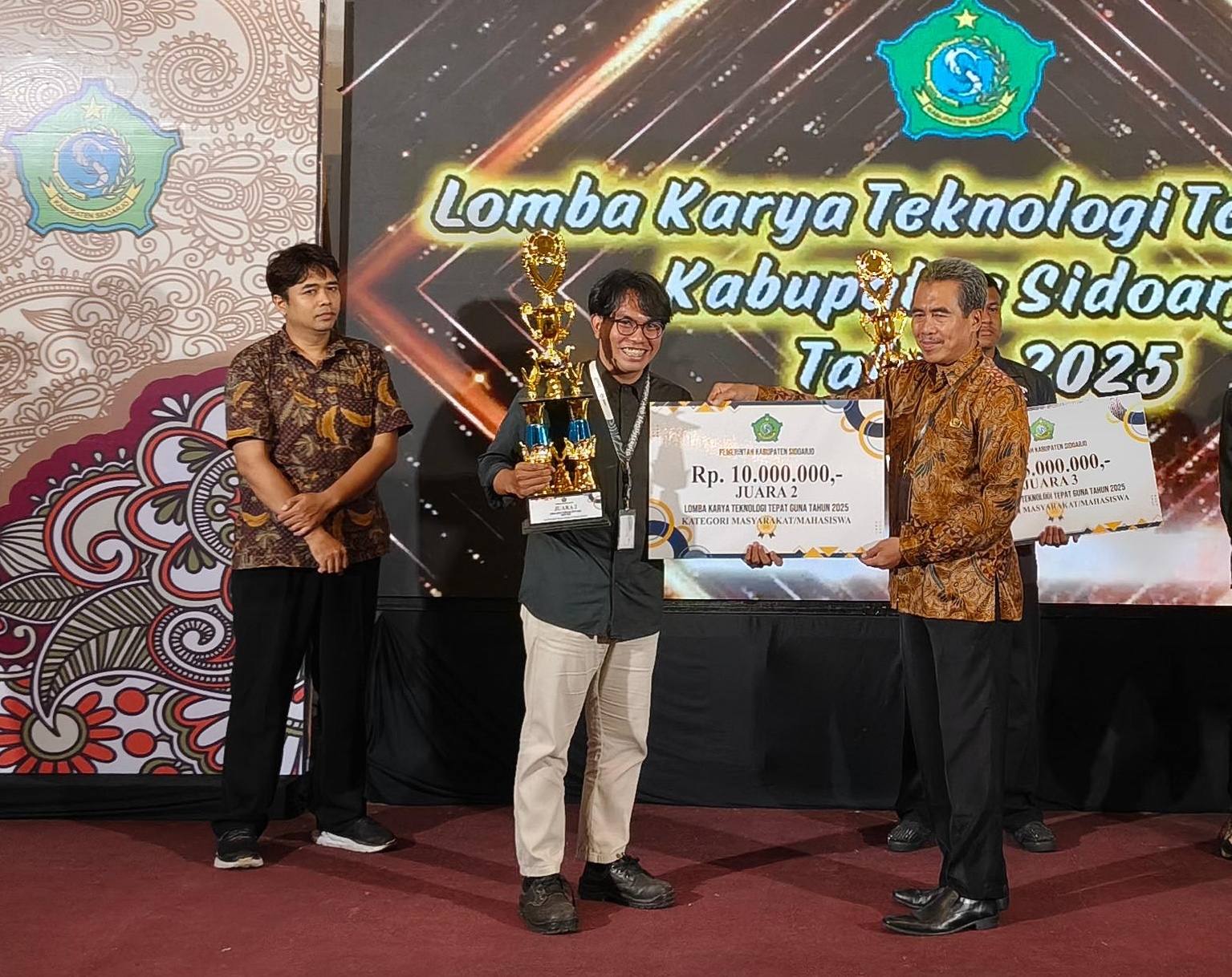 inovasi alat pengendali hama padi