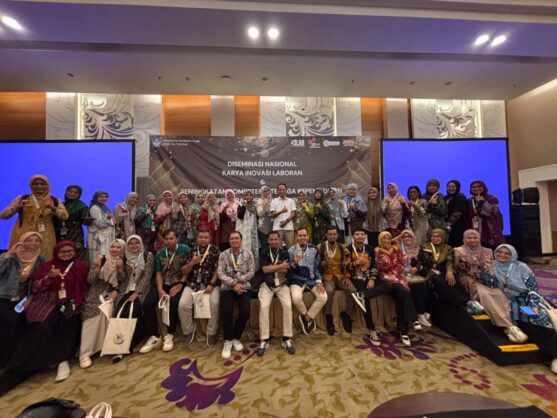 Laboran Teknik Mesin Berkesempatan untuk mengenalkan inovasinya yang bertajuk Rancang Bangun