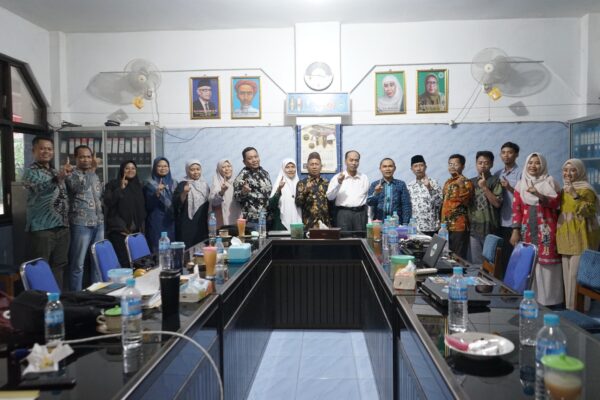 wisuda STTM AR Fachruddin 2