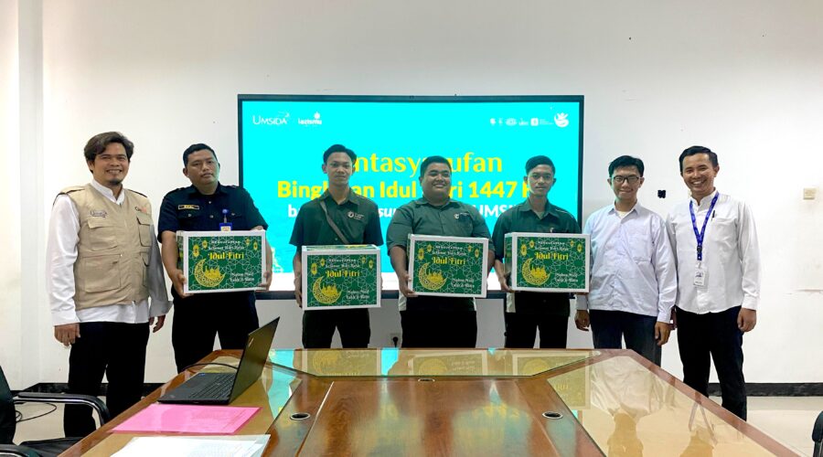 penyerahan bingkisan idul fitri