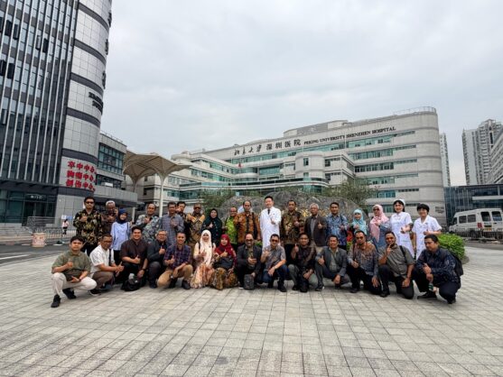 kunjungan ke rumah sakit Peking University 1