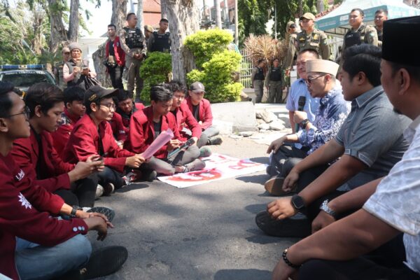 aksi IMM Umsida ke DPRD Sidoarjo