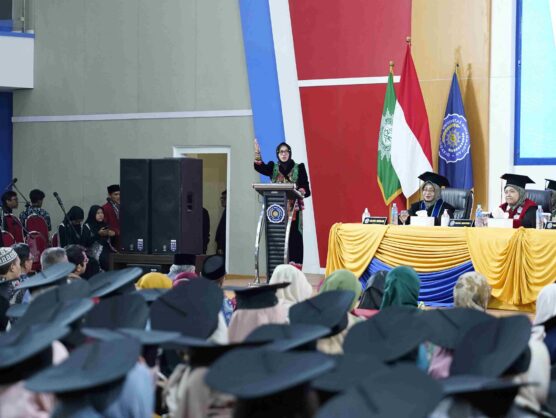pesan pemkab sidoarjo untuk wisudawan umsida 6