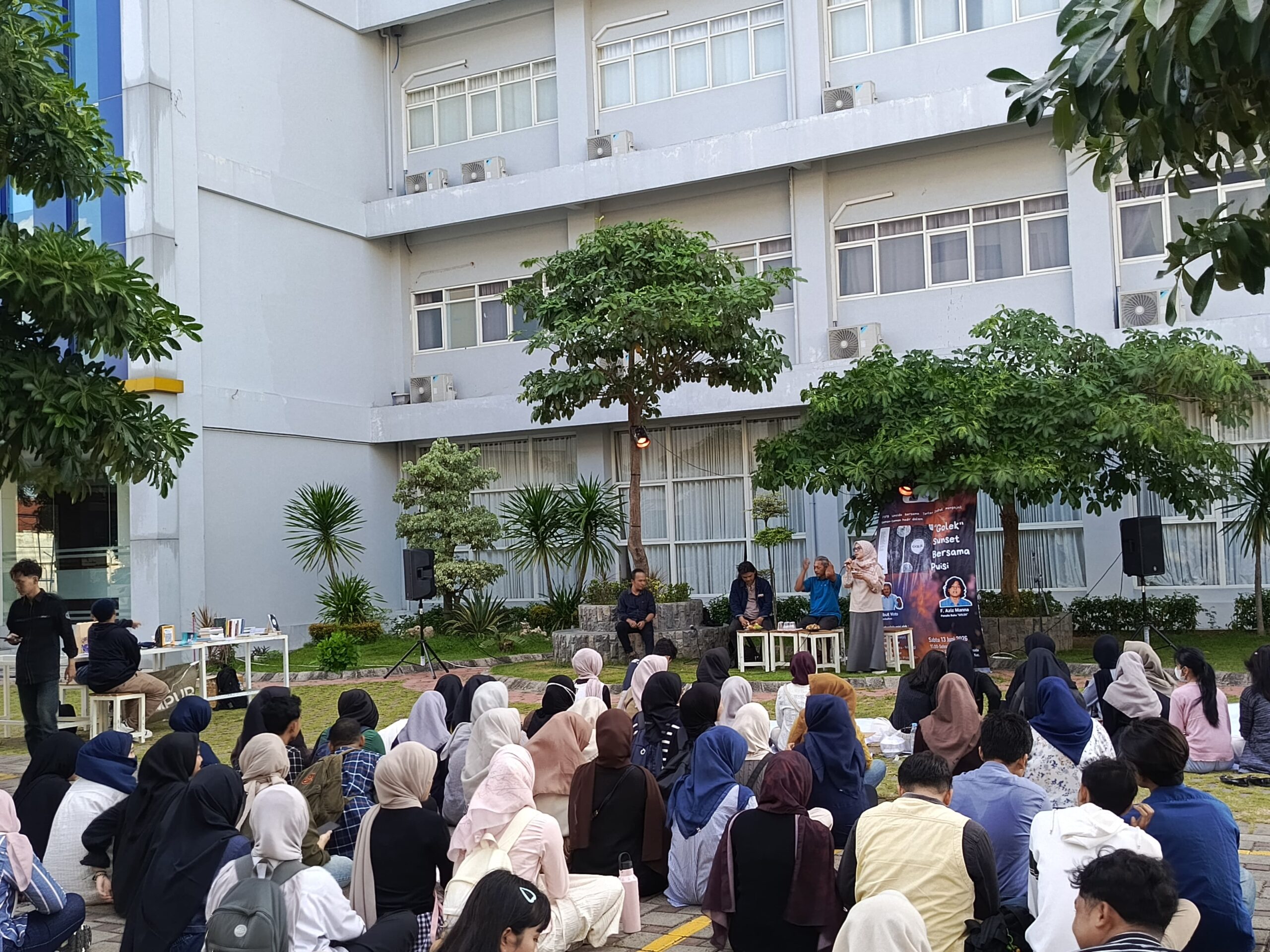 pspb bedah buku sastra