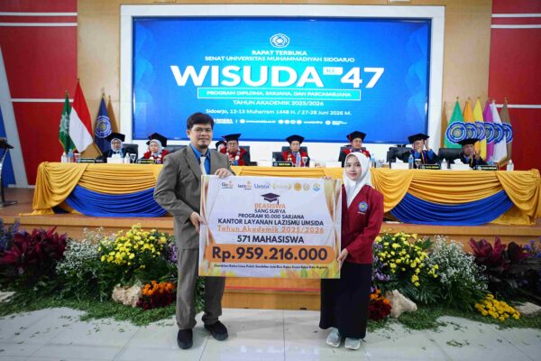 wisudawan umsida 1