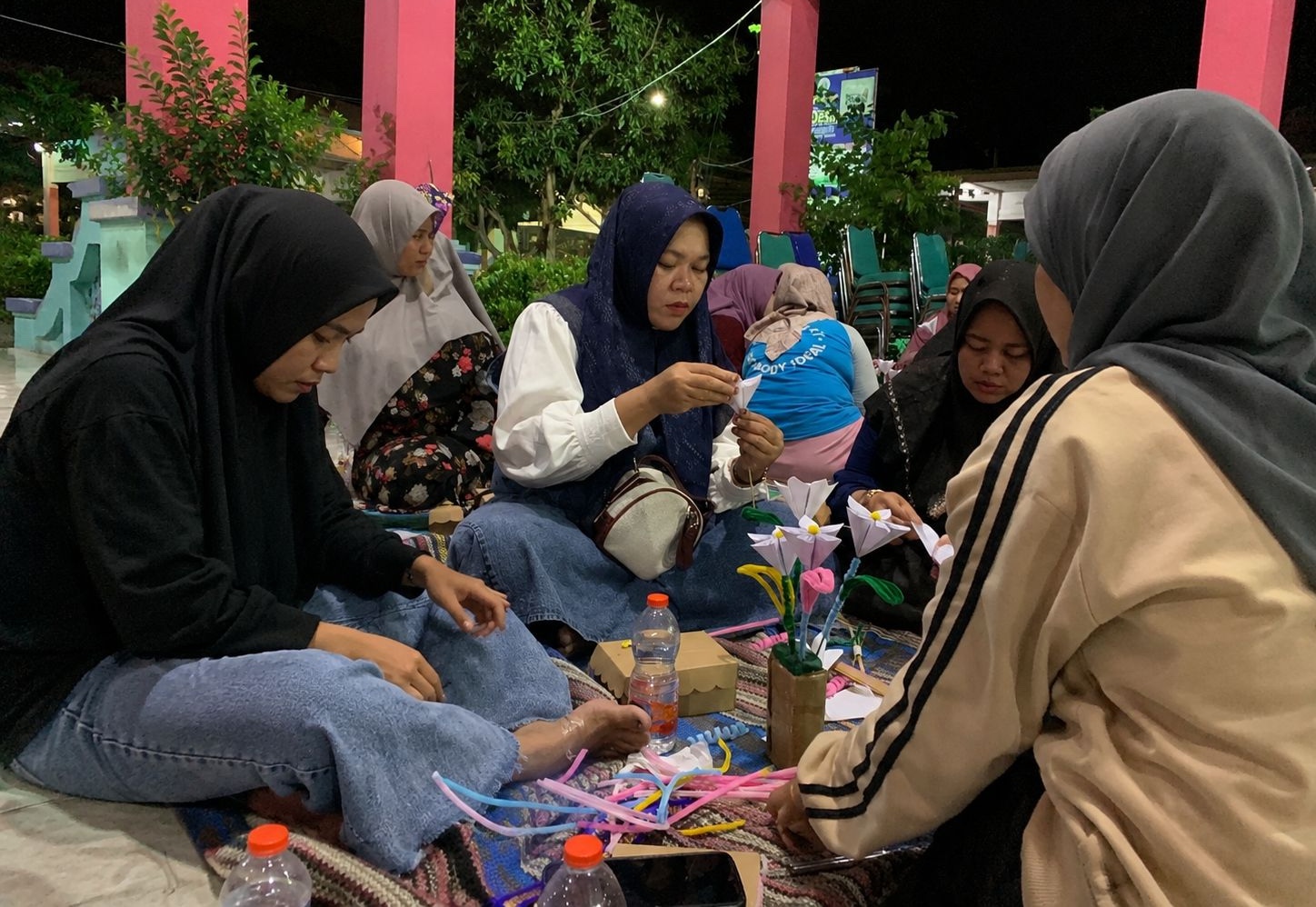 buket bunga dari limbah kertas