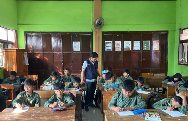 bimbingan belajar interaktif 4