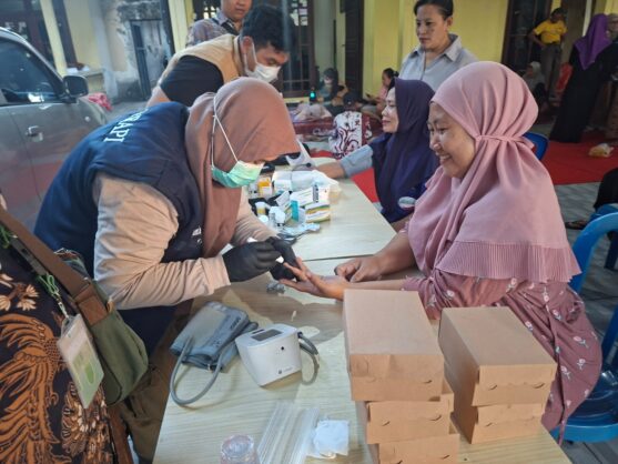 pemeriksaan kesehatan dan fisioterapi