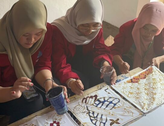 batik tulis jatiwaras