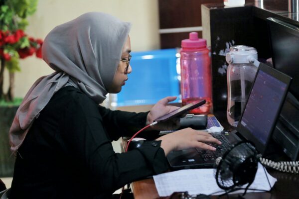 bijak menggunakan teknologi AI (Pexels)