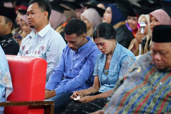 orang tua wali wisudawan (3)