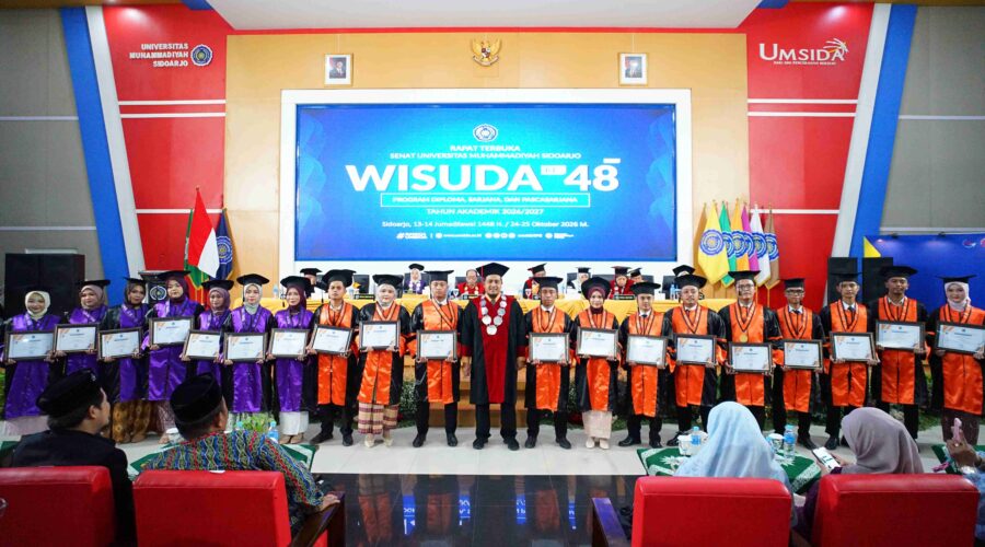 wisudawan berprestasi umsida (2)